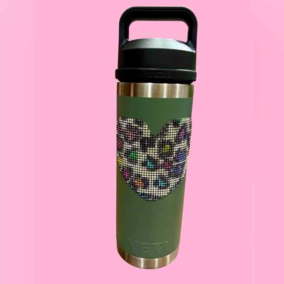YETI Stainless Steel 18oz Tumbler with Chug lid and sparkling heart . NWT - Picture 1 of 7